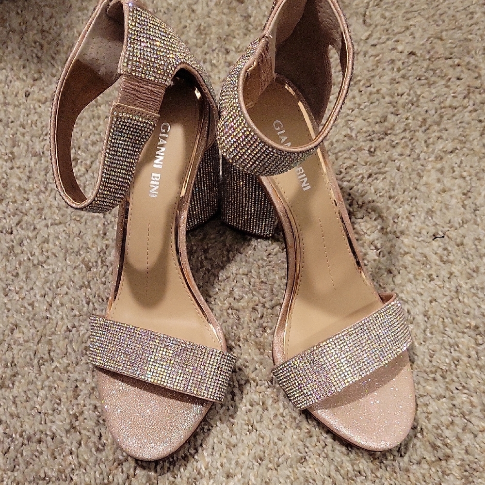 Gianni Bini Women's Sparkling Heels - Gold and Tan